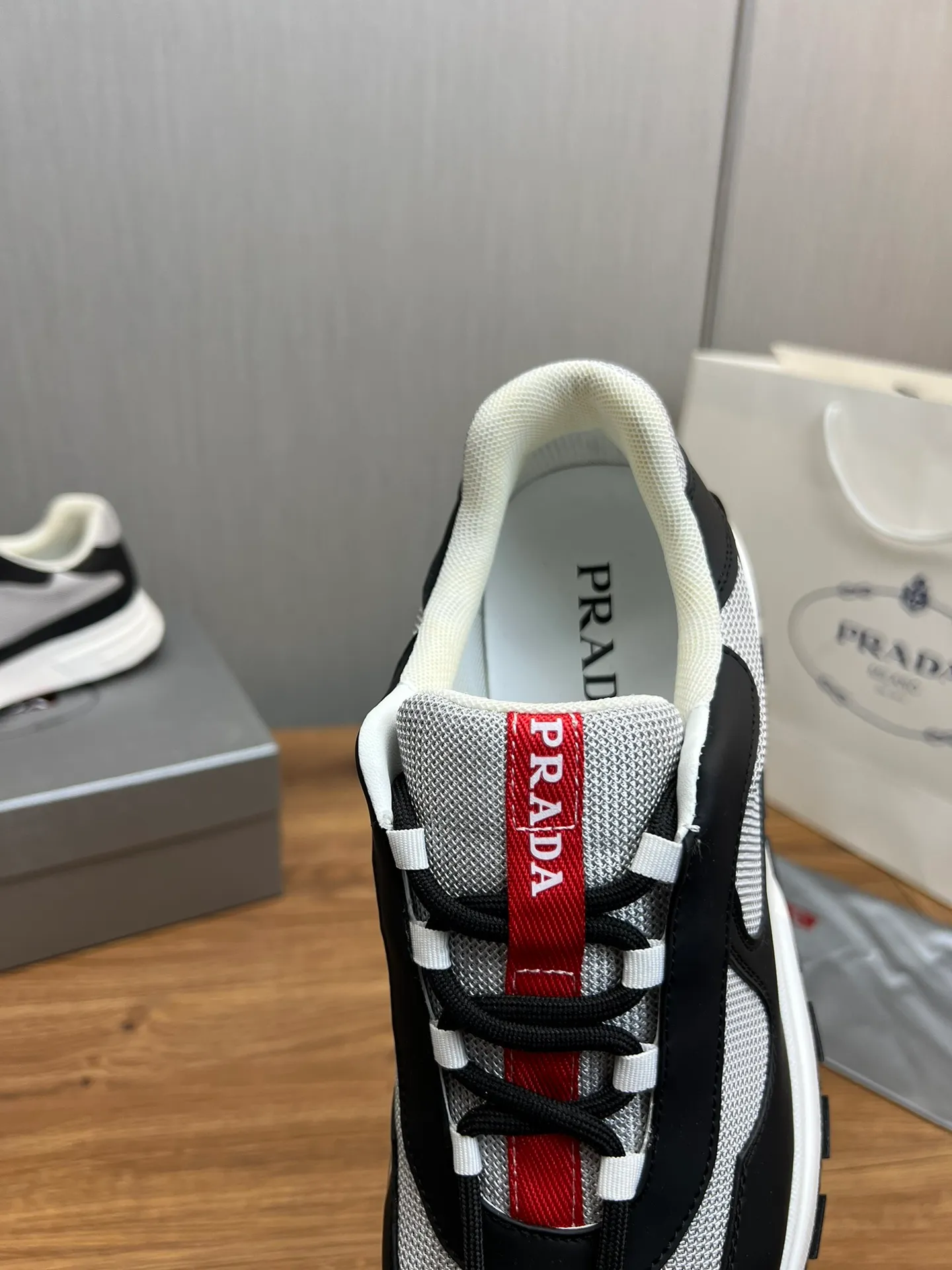Men's shoes 💰540💰 [PRADA] Men's shoes are popular in the counter, official website is synchronized, 1 high-quality shipment ✔️Original fly-woven cowhide + cowhide lining, 1🆚1 replica, original sole, 38-45 (45 customized, non-refundable)